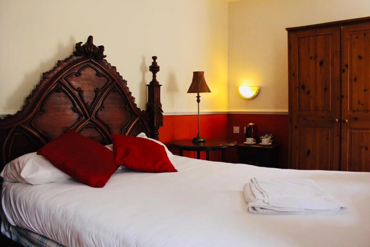 Crown Hotel Brackley Eksteriør bilde