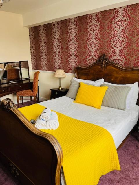 Crown Hotel Brackley Eksteriør bilde